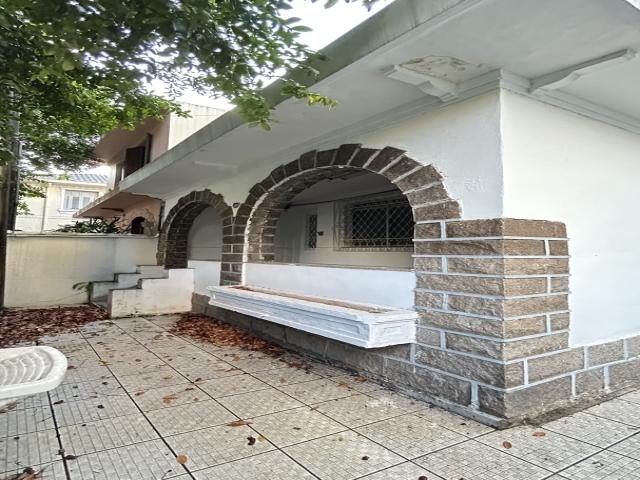 #2035 - Casa para Locação em Santos - SP - 2